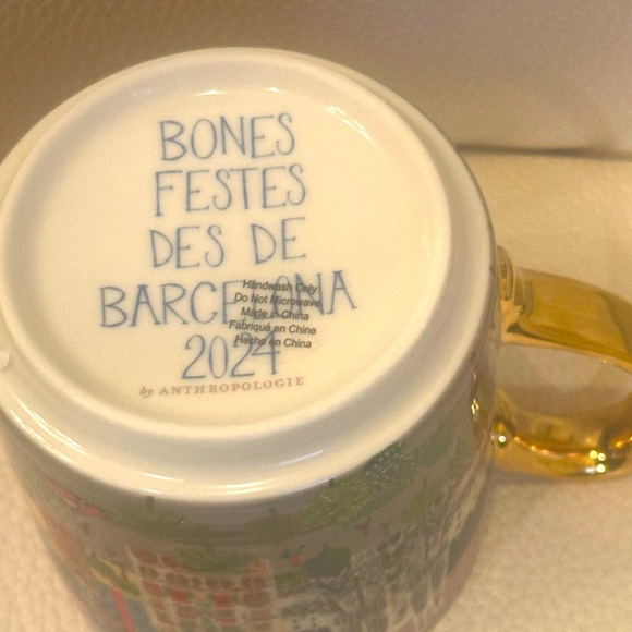 Anthropologie BARCELONA Holiday in the City Mug NWT 2024  Christmas Collection - Picture 5 of 9